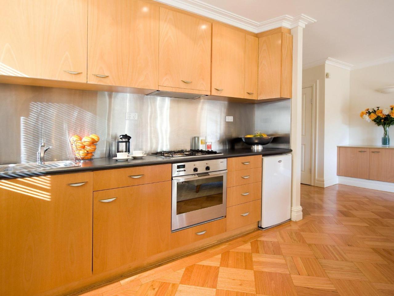 Lakeside Suites 1 Дейлсфорд Экстерьер фото